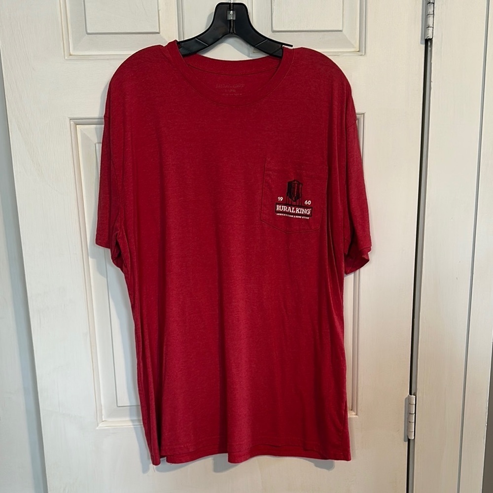 Rural king men’s XL pocket tee